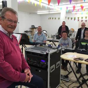 Rainbowband zoekt nieuwe repetitieruimte